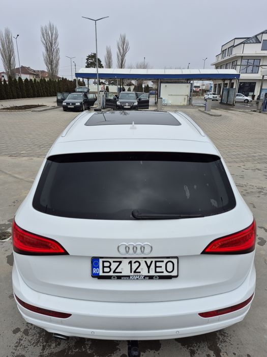 Vând Audi Q5 2013