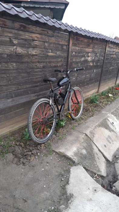 Vând motor 80cc perfect