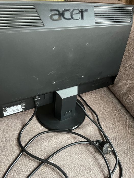 Монитор Acer v223HQ (21,5)