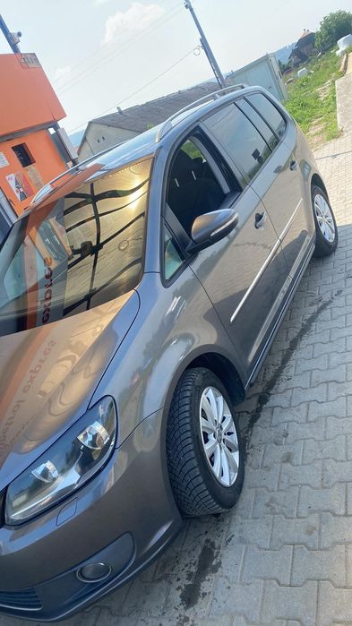 VOLKSWAGEN Touran 2011 — imagine 2