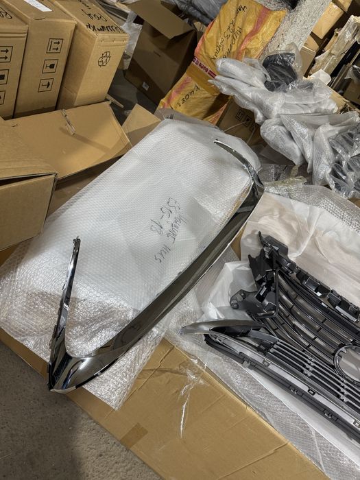 Молдинг решетки lexus es