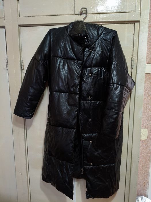 Пуховики и пальто