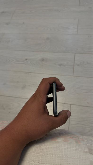 Продам айфон iphone 11