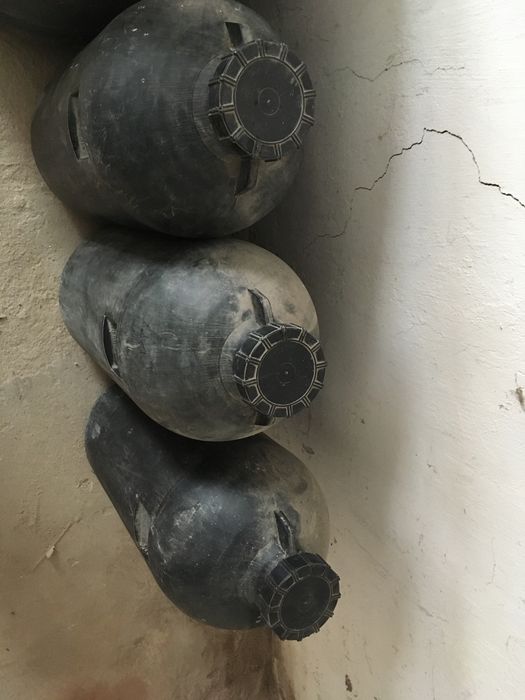 Продаю емкость для воды впрочем сами решайте для чего