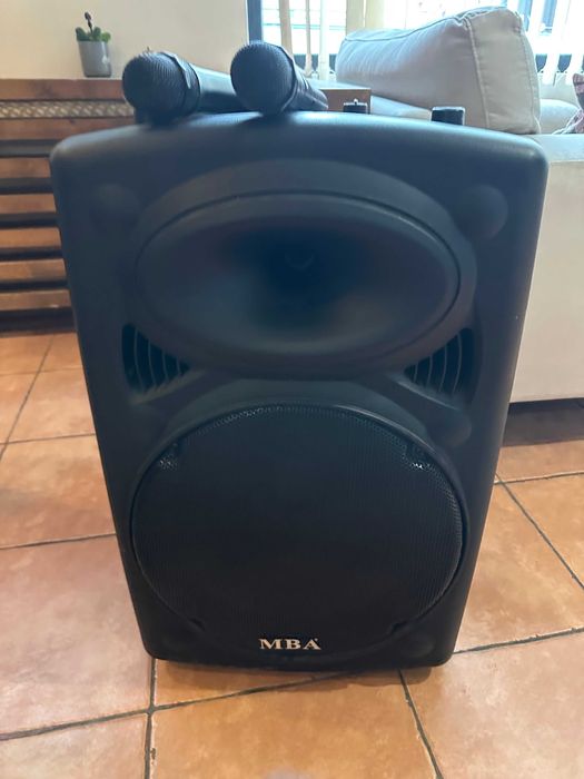 Караоке колона с два микрофона