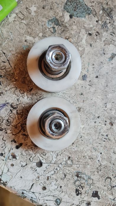 Нейлоновые U ролики