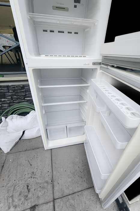 Холодильник Samsung