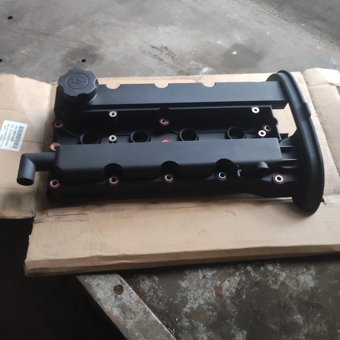 Клапанная крышка