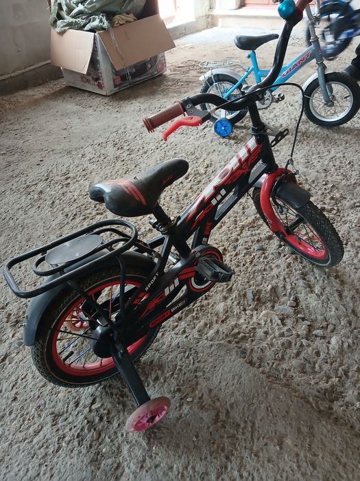 Детский великча сотилади 3та