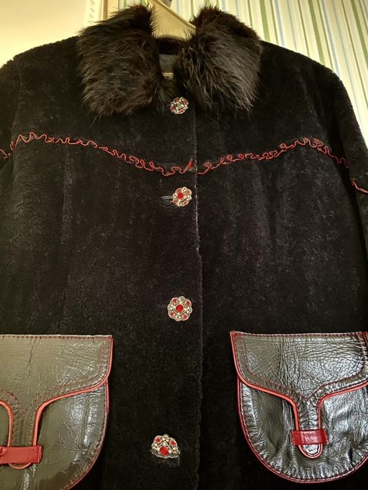 Продам цигейковую шубу