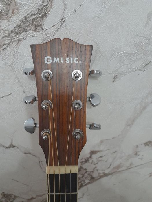 Гитара сотилади срочна