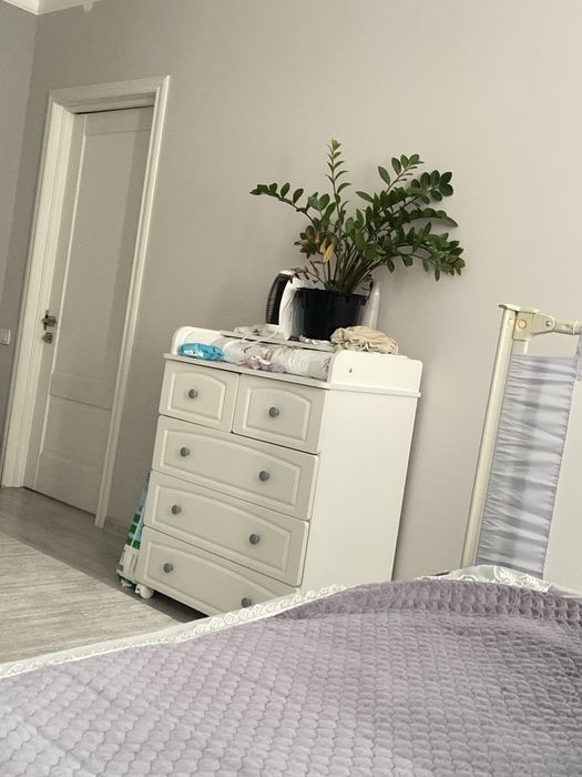 Продам пеленальный столик