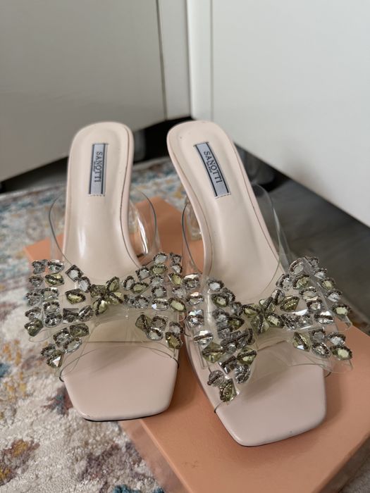 Летние каблуки со стразами