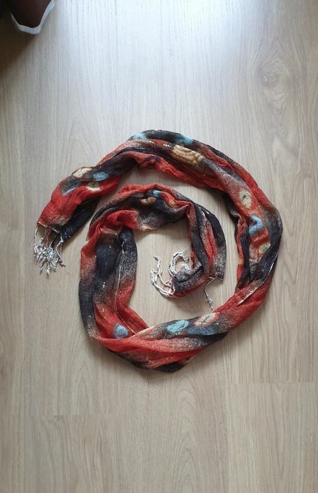 Esarfa cu fir auriu, 175x45 cm