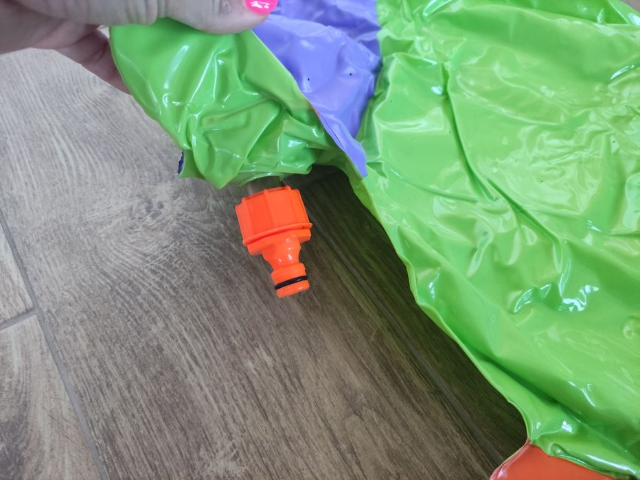 Забавление за двор