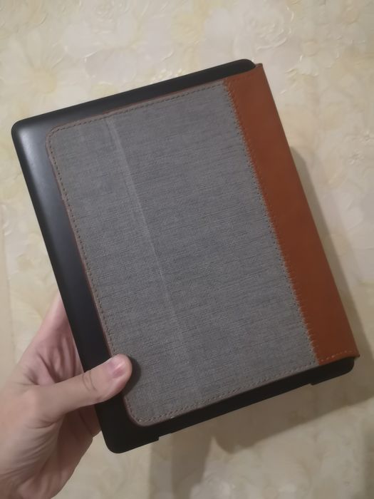 Электронная книга ONYX BOOX размер plus