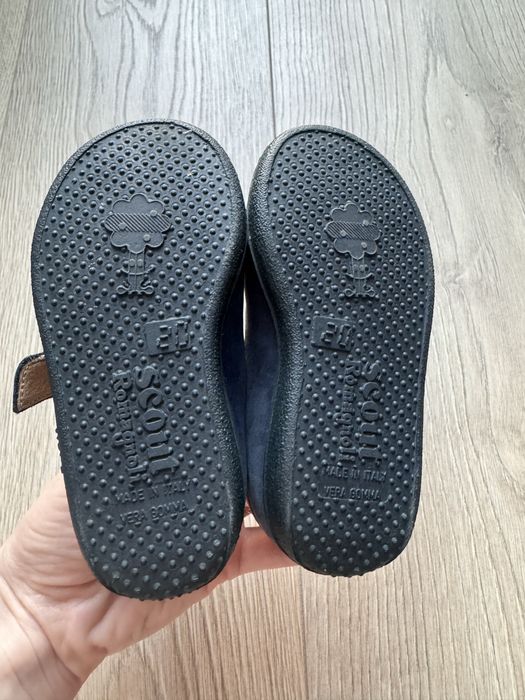 Pantofiori eleganți mărimea 20