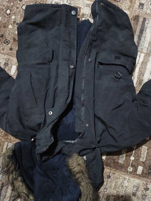 Продам детские куртки