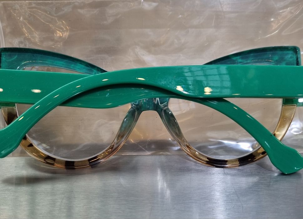 Очки +3 ,кошачий глаз