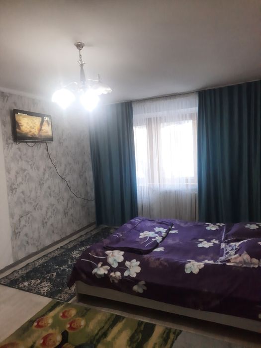 Евро квартира в центр.12000