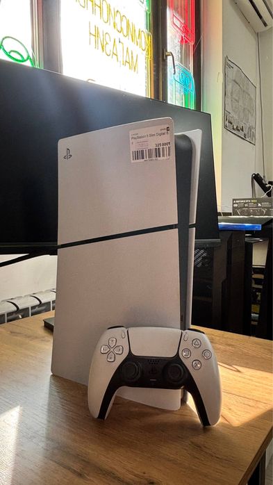 PlayStation 5 Slim Digital/1 Tb/1 гейипад/подарочный набор игр