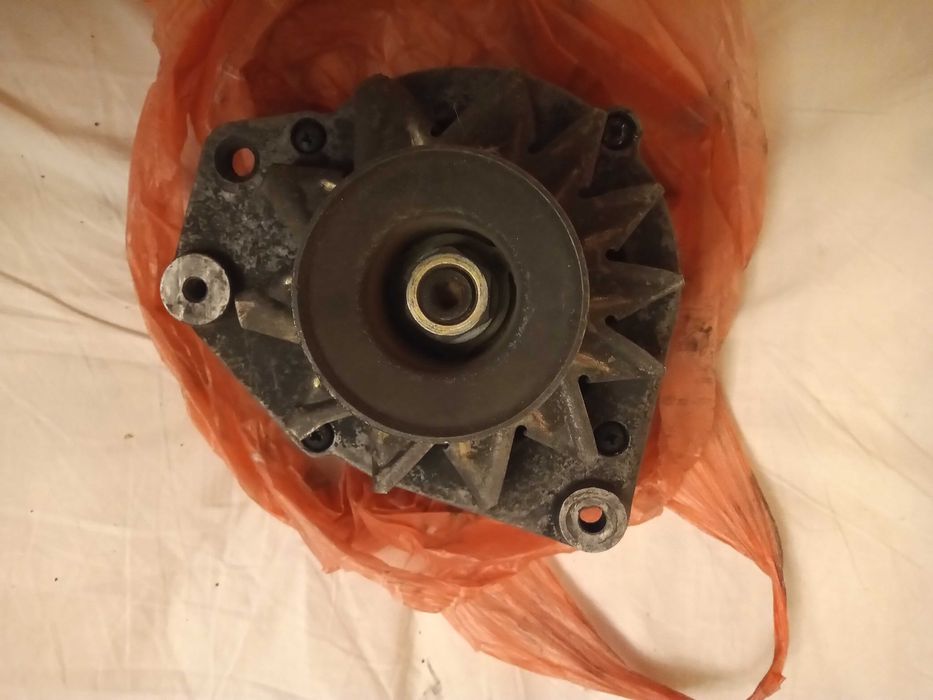 Авточасти за Ауди 80