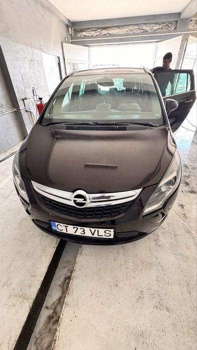 Opel zafira 2012