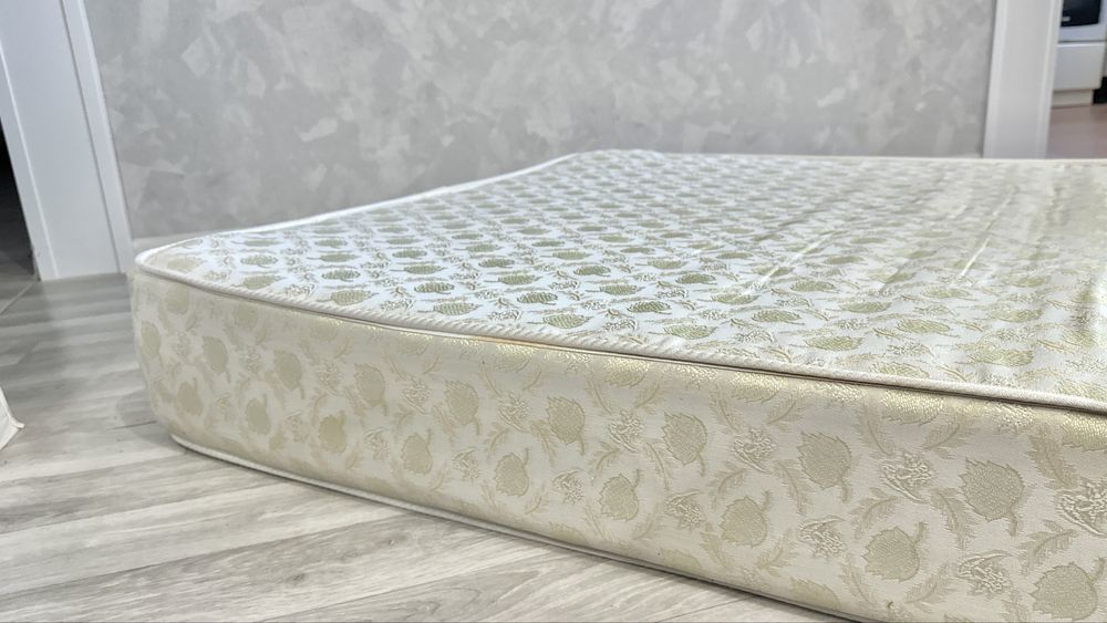 Продам матрас 90*200 см