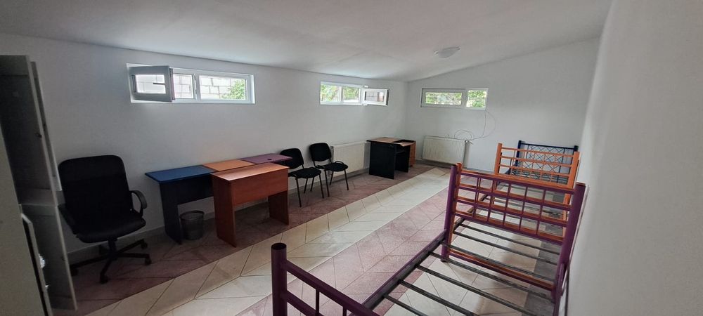 Spatiu de inchiriat 200 mp P+1 + curte 700 mp - Sos Alexandriei / Antiaeriana / Buc-Magurele (Clinica AIS) - 1760 euro