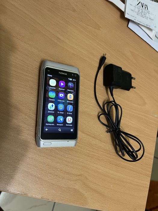 Nokia N8 symbian OS