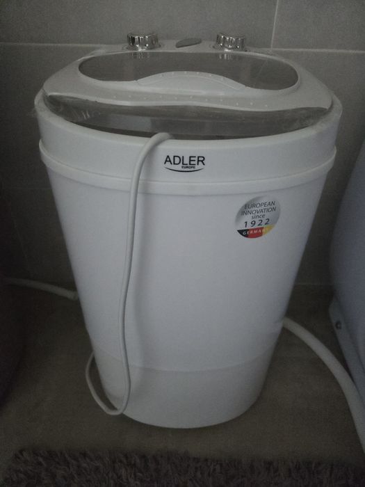 Mini mașină de spălat portabilă Adler AD 8055 – CA NOUĂ, încă are țipla pe ea!