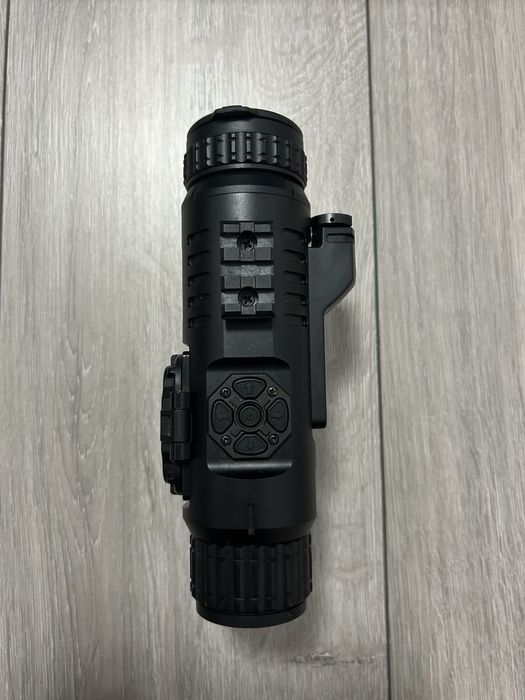 Дневено нощен прицел