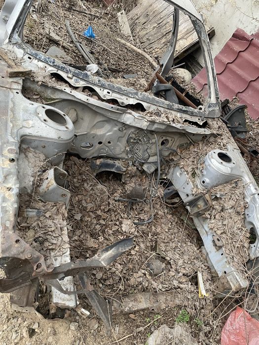 Кузов от мазда кронус 1992год