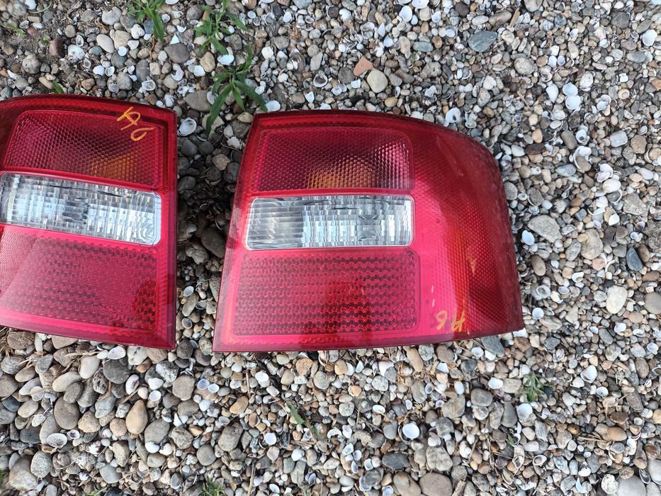 ляв и десен стоп за ауди а6 ц5 комби AUDI A6 C5