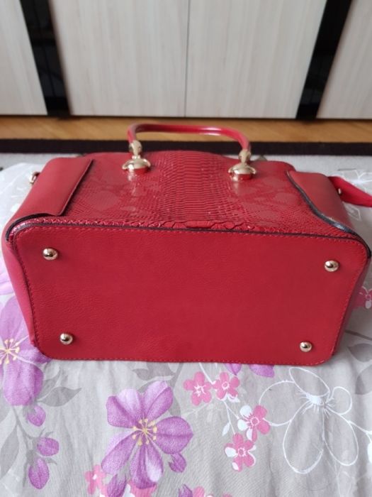 Дамска чанта еко кожа червена