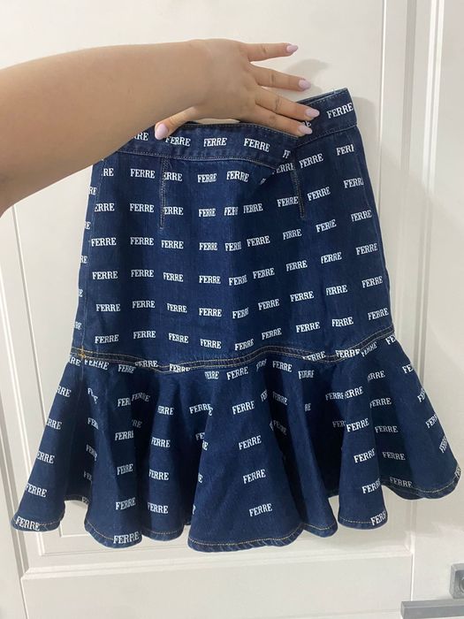 Юбки много разных