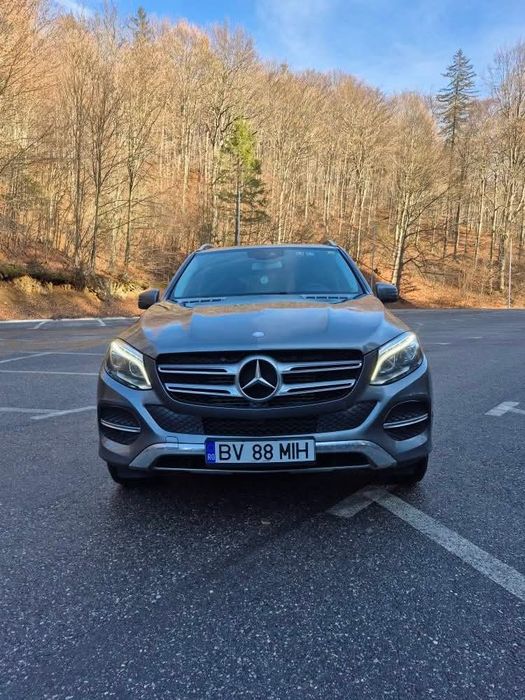 Vând Mercedes GLE 250