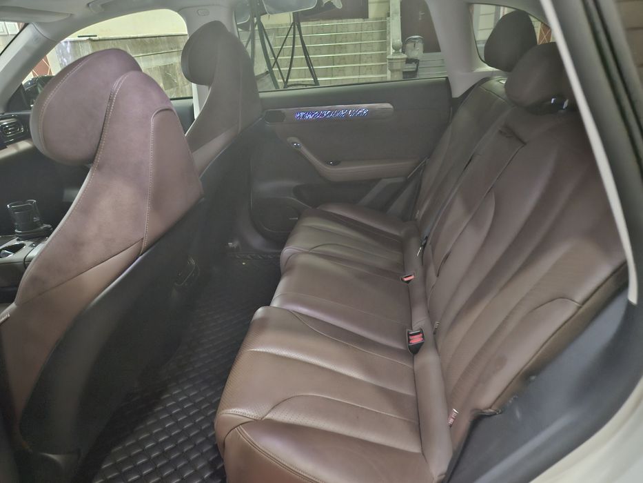 Продаётся Leapmotor C11 Dual motor