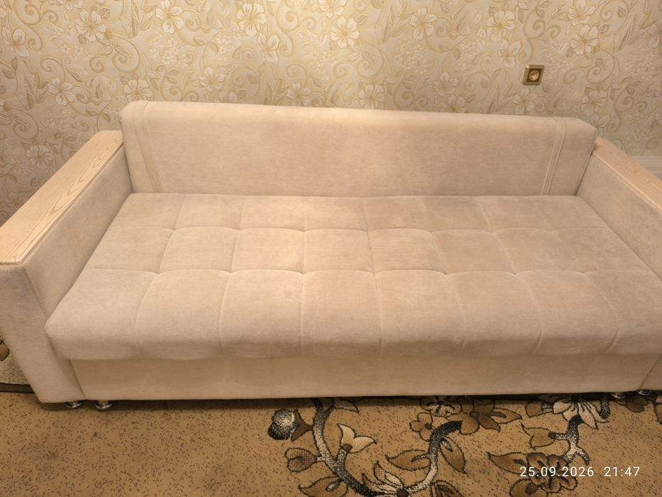 Продам диван в хорошем состоянии.