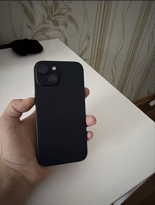 Продам Iphone 15 256gb