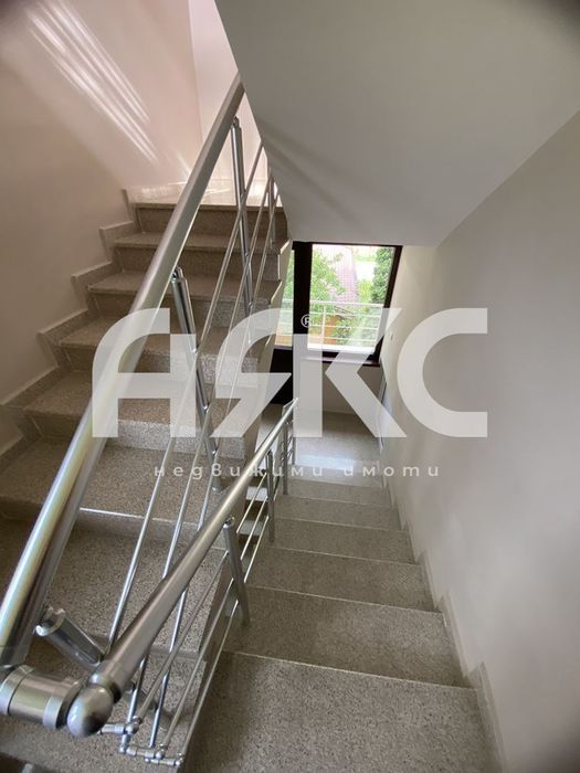 Дава се под наем Етаж от къща в София, Требич - 100 кв.м за 757.86 € - Снимка #8