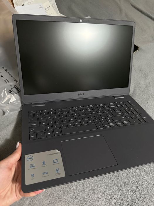 Laptop Dell Vostro 3501 nou