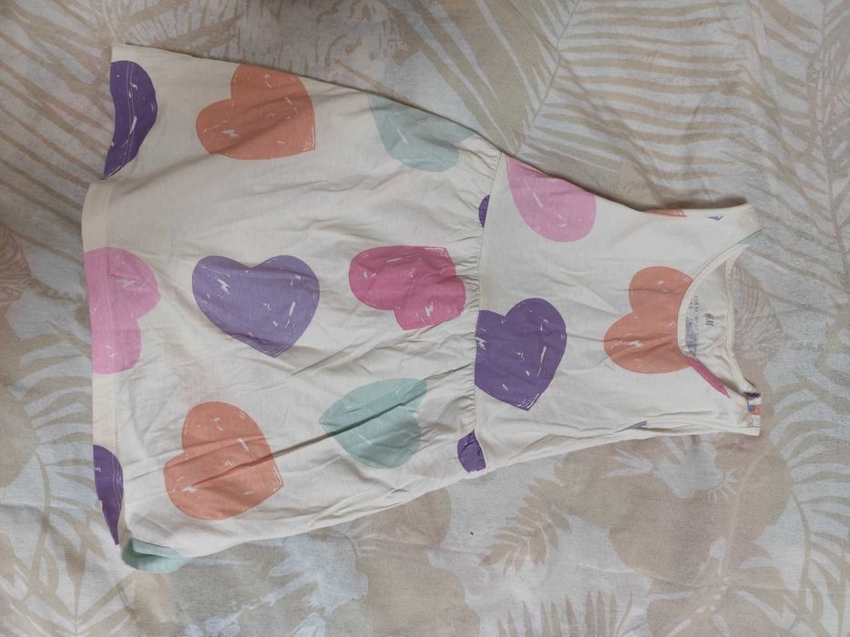 Няколко рокли размер 104