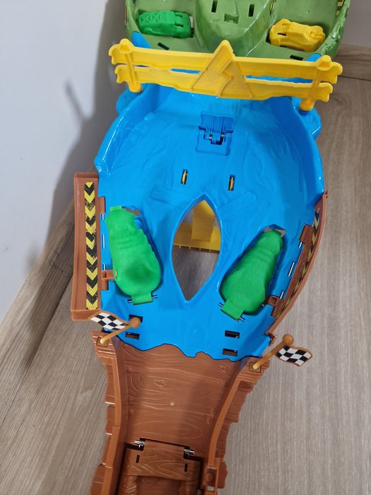 Детска писта Hot Wheels Monster Truck