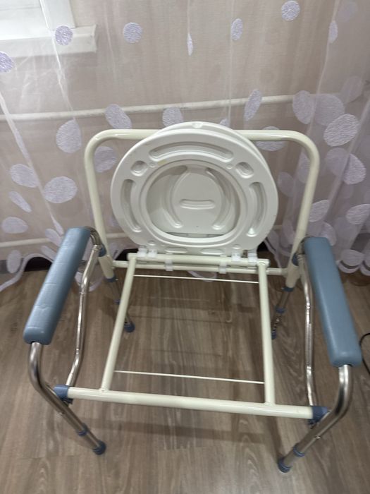 Продам санитарный унитаз
