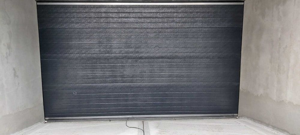 Usa sectionala izolata ANTRACIT 3000L/2100H, manuala NOUA