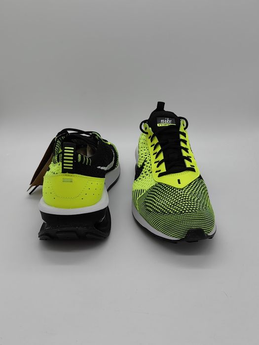 NIKE Air Max Flyknit Racer