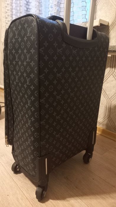 Чемодан новый новый