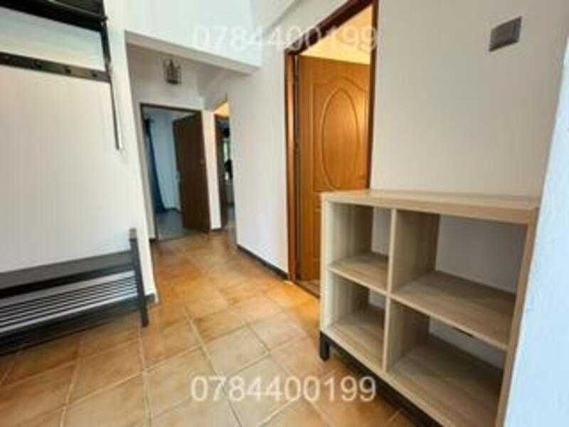 Apartament 3 camere renovat + loc de parcare + centrala pe gaz — fotografia 3