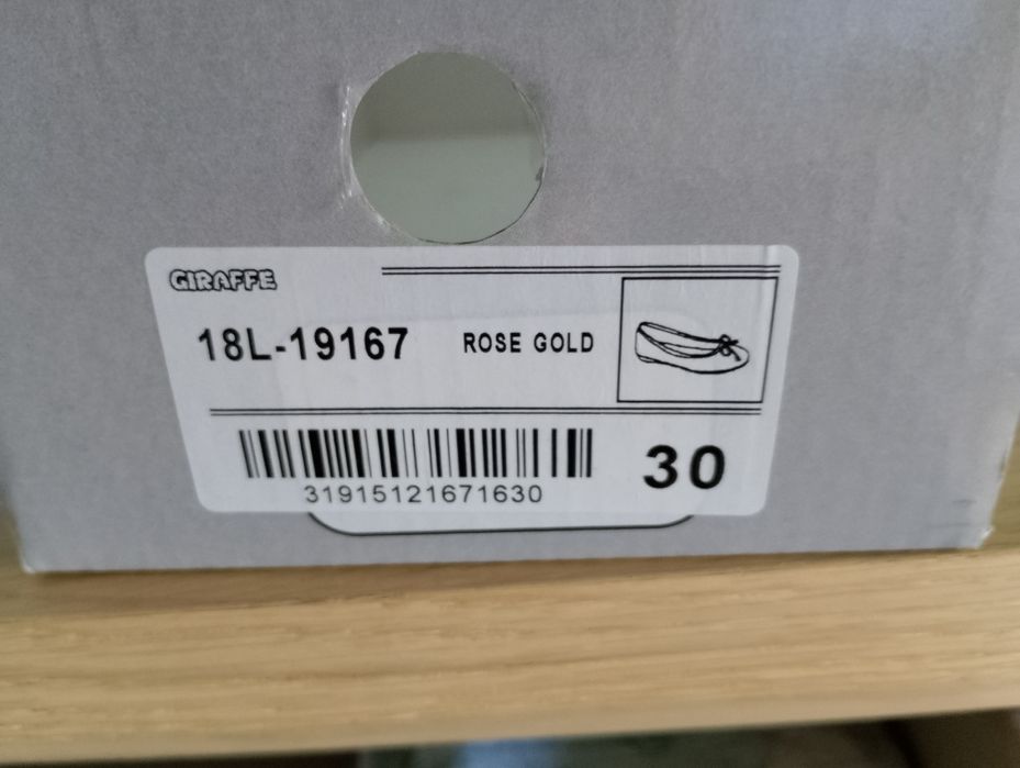 Детска рокля JUNONA размер 122см / 7 години + Шапка + Обувки